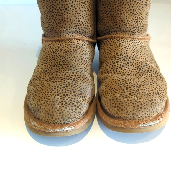 UGG Speckled Brown Shearling Boots - Size 6 - Picture 5 of 5